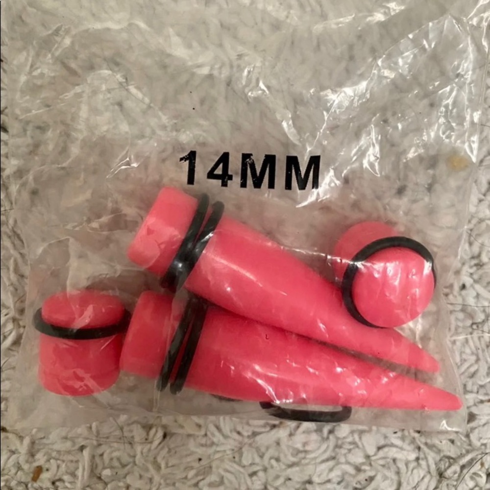 SOLID PINK TAPERS